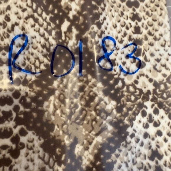 Olivia Rae Snakeskin Print Mock Neck stretch Blouse Brown White Size Small - Picture 10 of 10